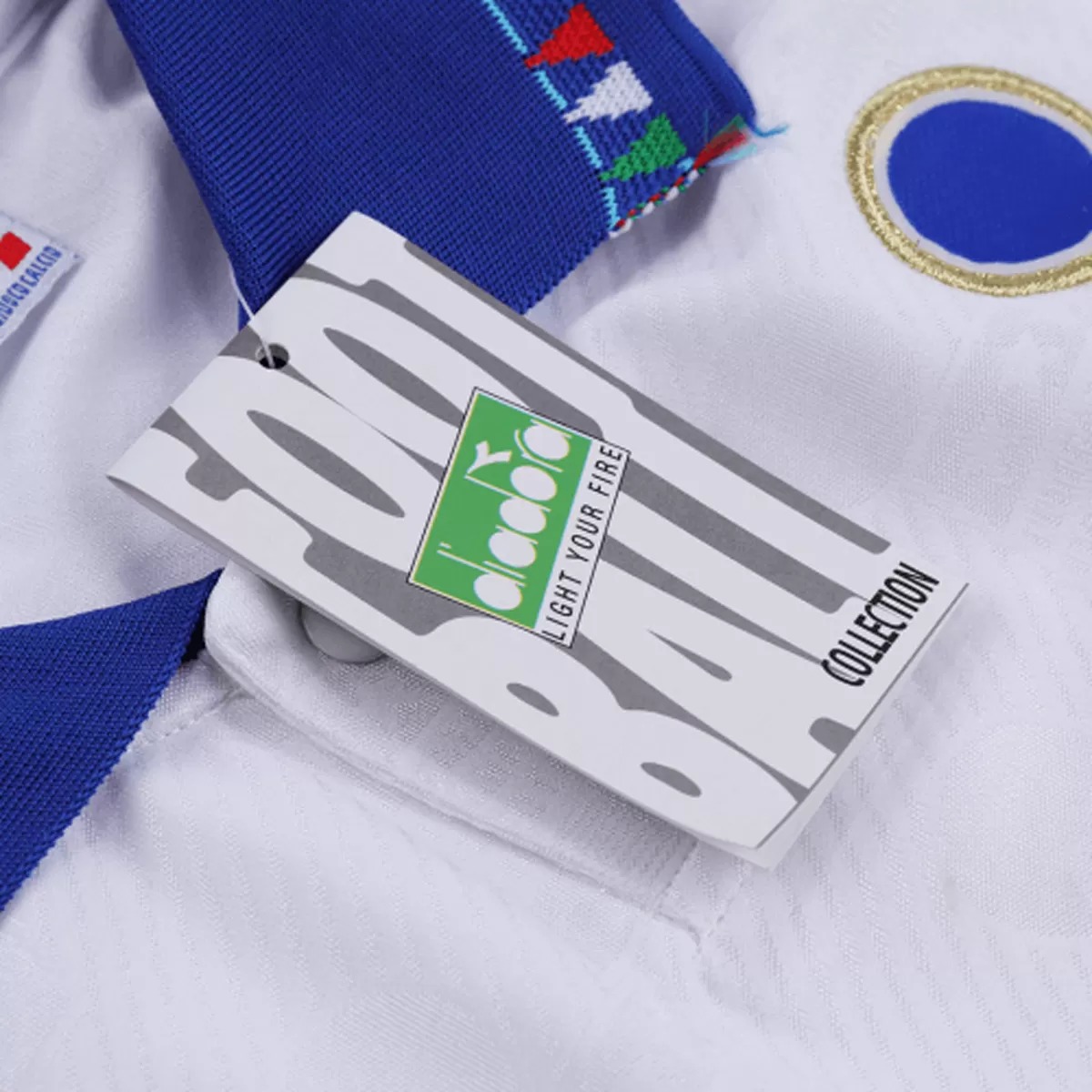 R.Baggio #10 Retro Italy Away Jersey World Cup 1994
